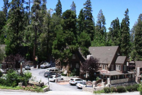  Saddleback Inn at Lake Arrowhead  Лейк Арроухед